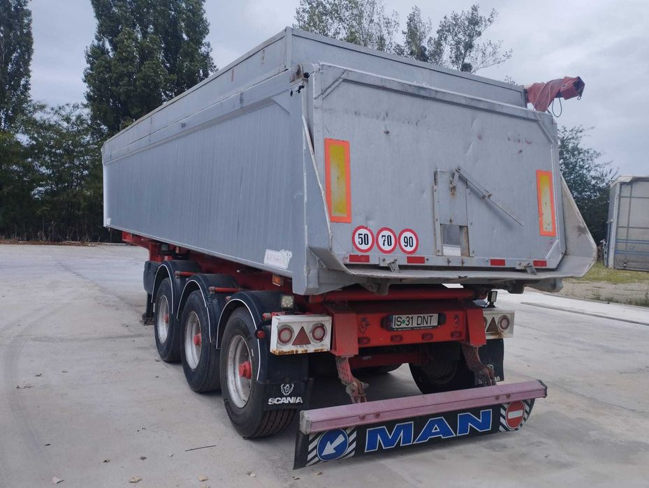 Semiremorcă basculabila