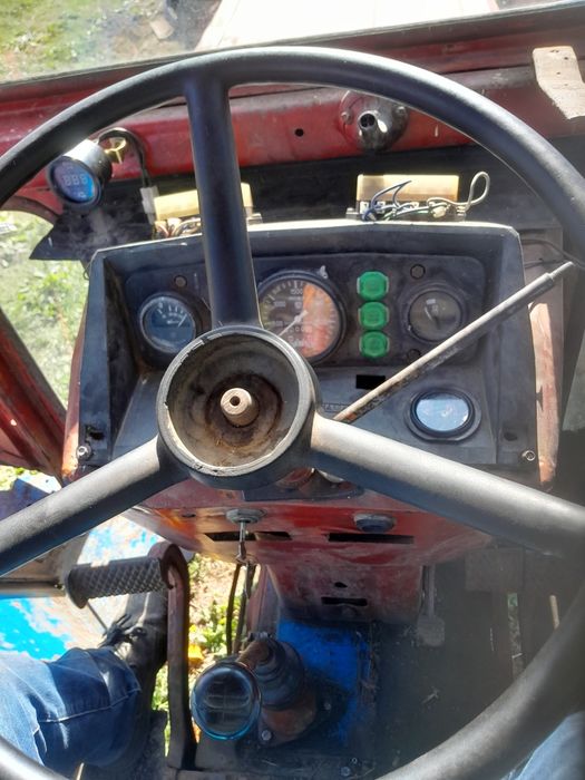 Vánd tractor u 650 an stare de functionare
