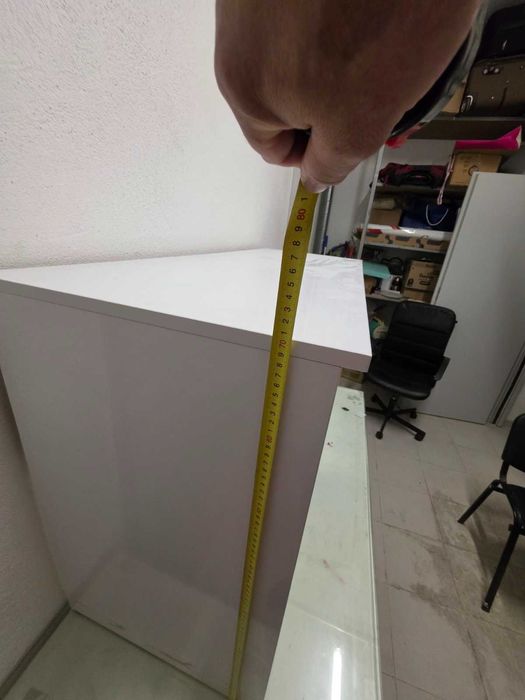 Бюро бяло с 3 чекмежета