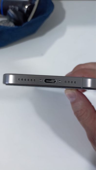 Продаю iPhone 15 Pro Max в идеальном состоянии.АКБ(85%)