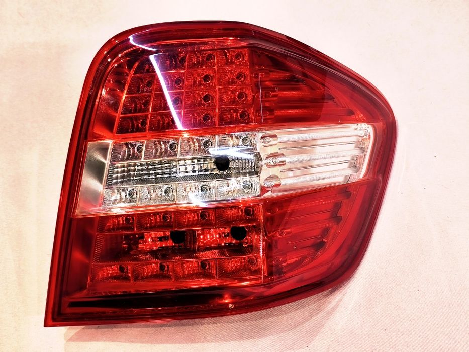 Стоп десен лед  Mercedes ML W164