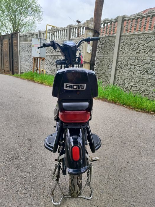 Электроскутер ск8 Срочно !!!