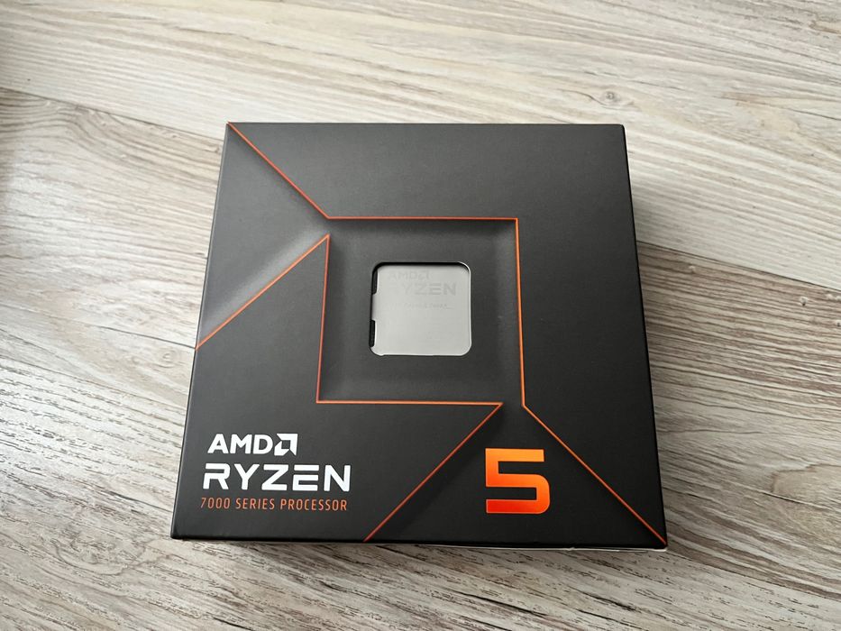 Gigabyte X670 Aorus Elite Ax AM5 + Ryzen 5 7600x AM5