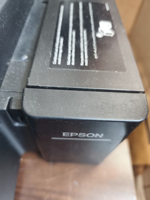 Vând Epson EcoTank L365 Wi-Fi + Scanner – Imprimantă ieftin de reparat