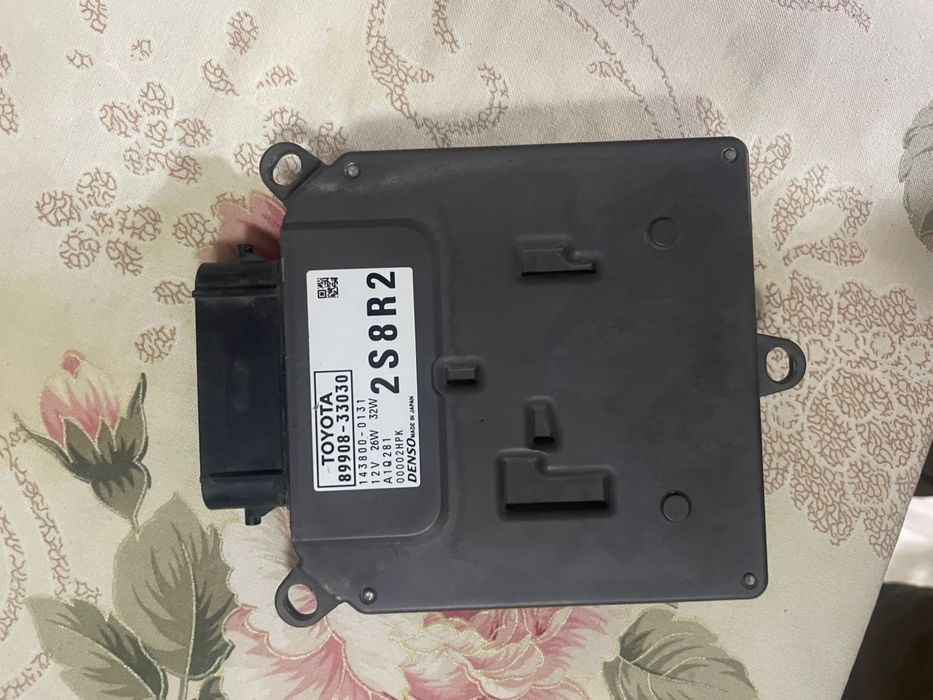 Продается фара стекло