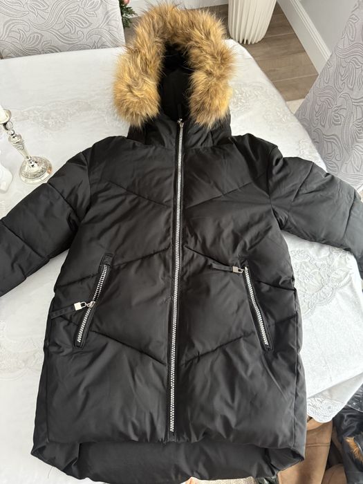 Продам детскую зимнюю курточку