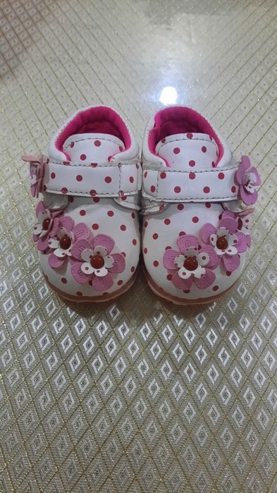 Б/у туфельки для девочки.