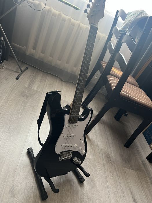 Продаю электро гитару