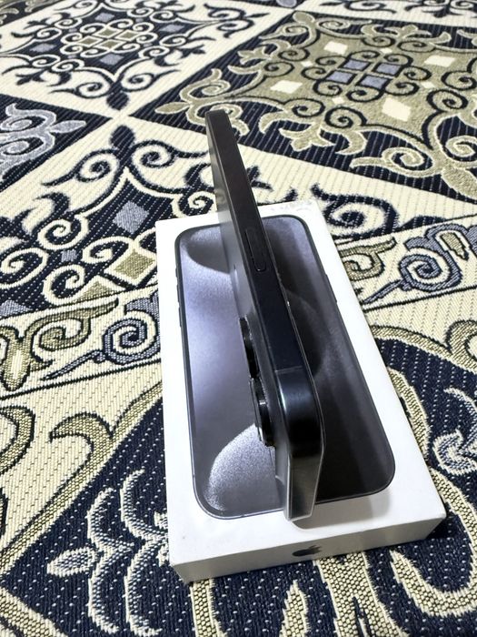 Iphone 15 pro blue titanium