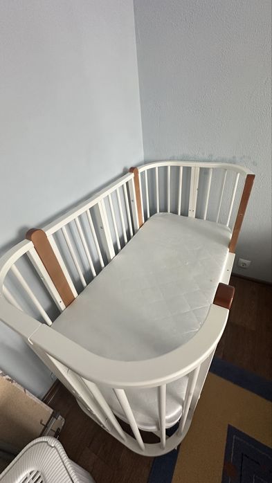 Детская кровать и новый