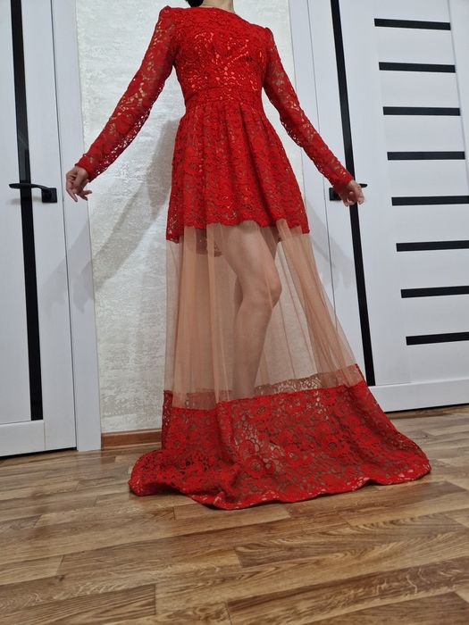 Продам дизайнерское платье новое