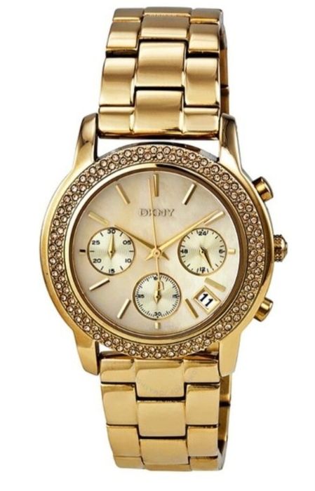 Ceas DKNY  dama
Carcasă din oțel inoxidabil. Ramă fixă ​​în