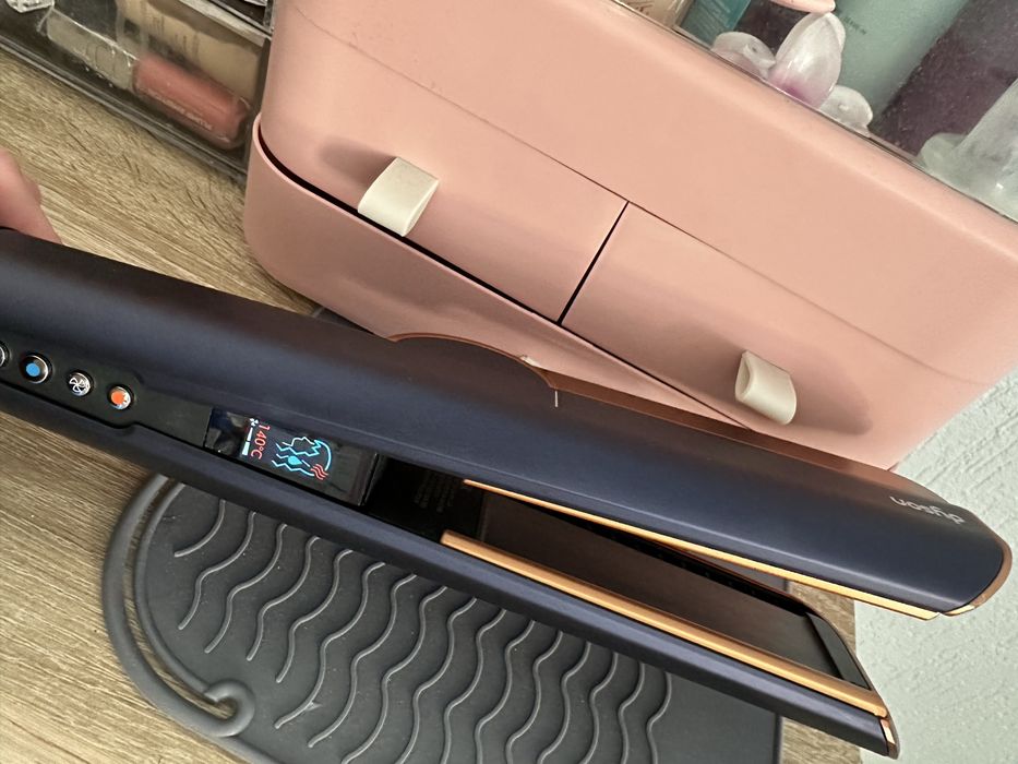 Преса за коса Dyson Airstrait