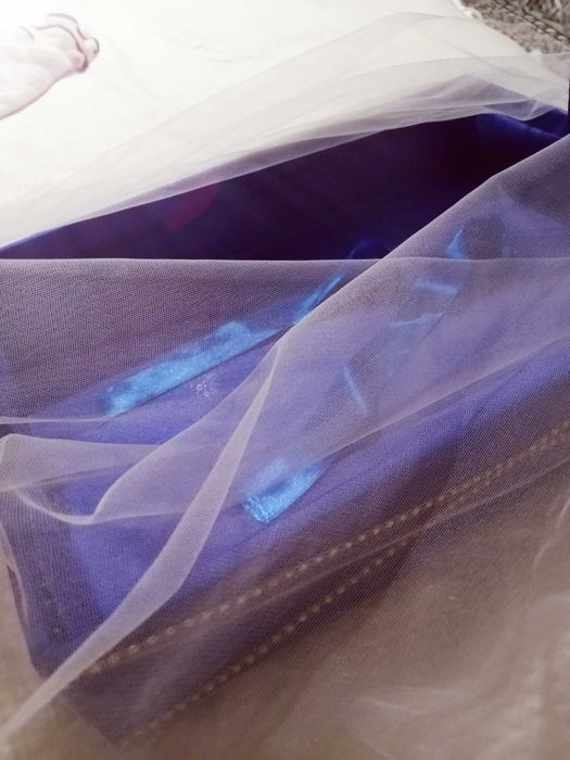 Sovg'a tashlash uchun nafis va bejirim qutilar