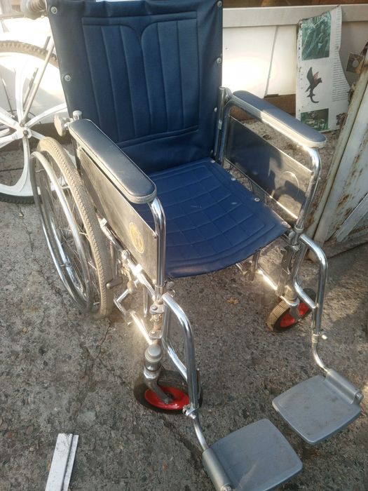 продам инвалидную коляску