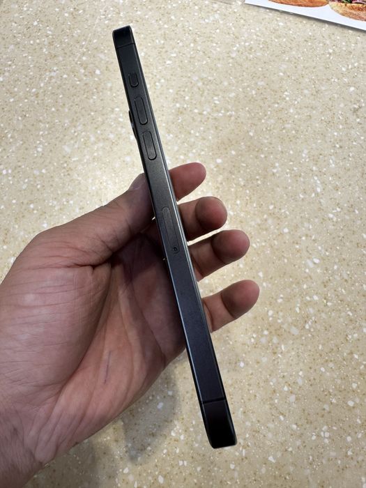 Iphone 15 pro max Black Titan