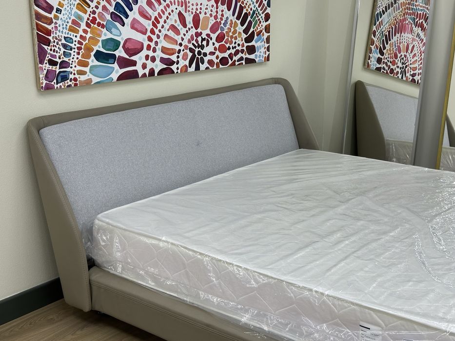 Кровать двухместная