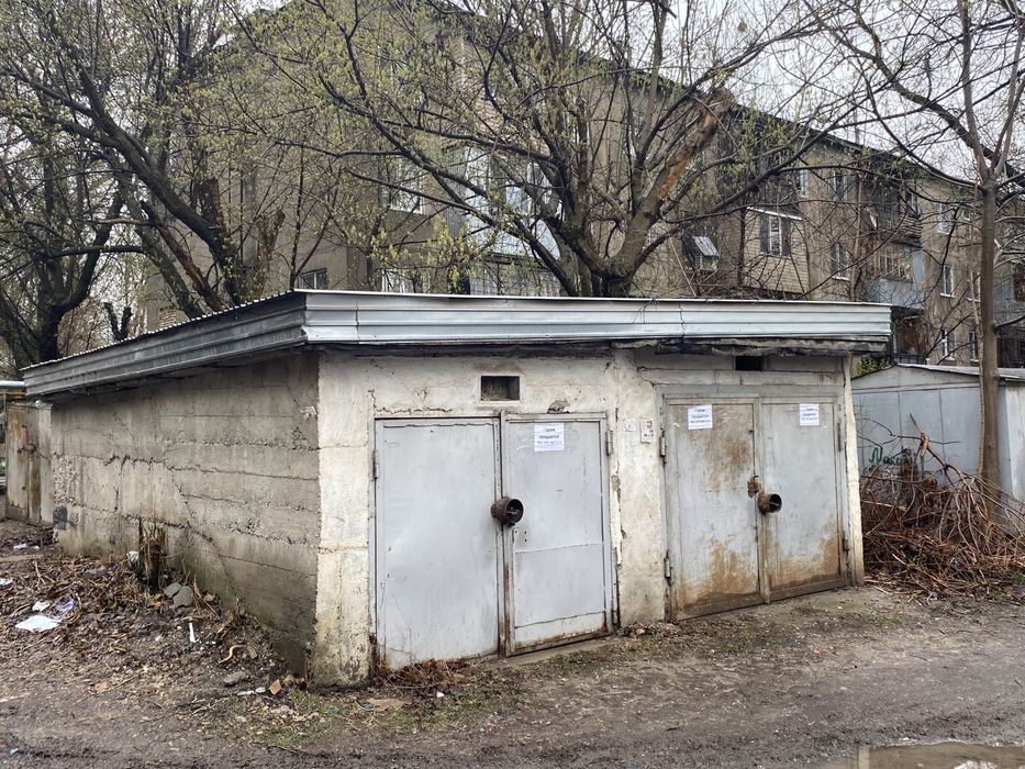 Гараж сатылады.