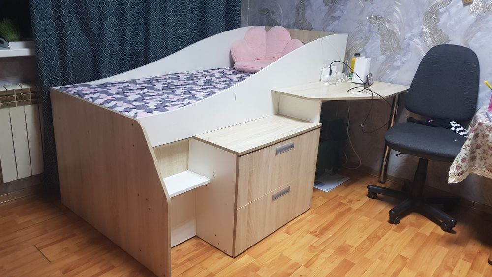 Кровать подростковая