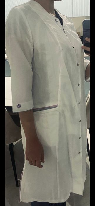 Медицинский халат (44-46 размер) и брюки