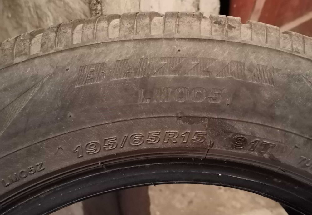Продавам 2 броя зимни гуми 195.65.15 дот 2021 Brijiston