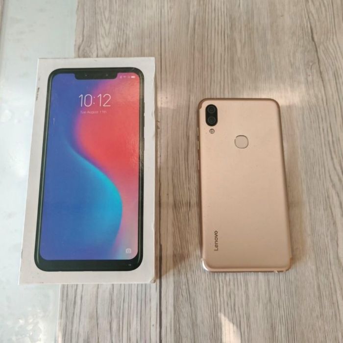 Продам телефон Lenovo s5 pro.