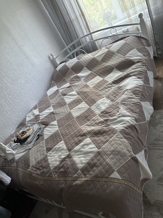 Продам кровать 2х спалка с матрасом