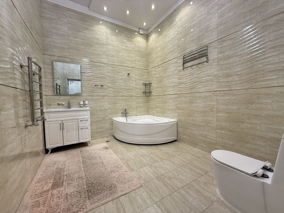 В продаже класическая резиденция на 8 сотках Мирабад гостиница России