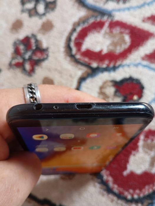 Самсунг j 4+ сатылады