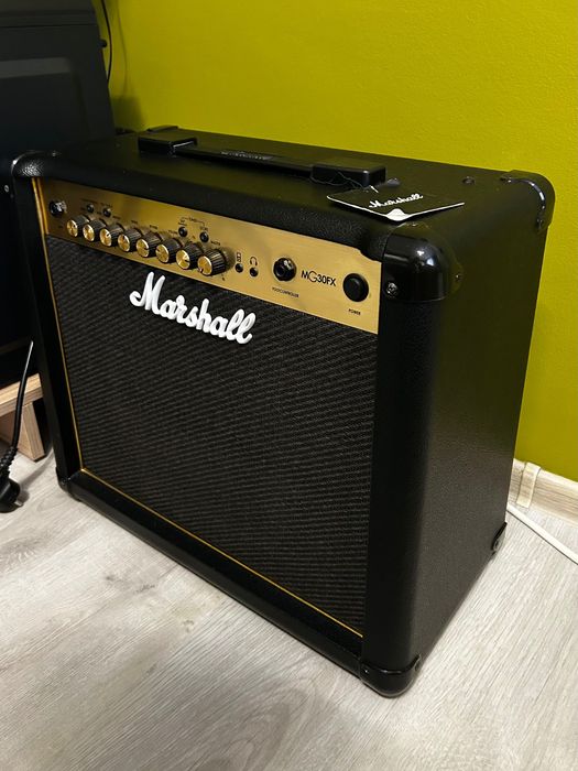 Marshall MG30FX комбо усилвател
