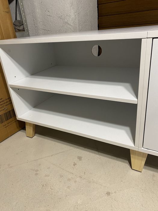 ТВ шкаф в скандинавски стил