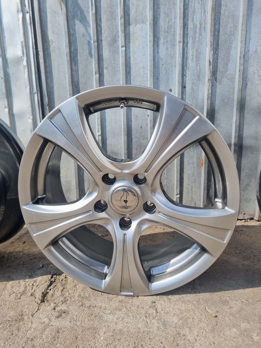 Jante R17 Aliaj 5x114.3 / 7J ET 50 Com4wheels Hyundai Renault Duster