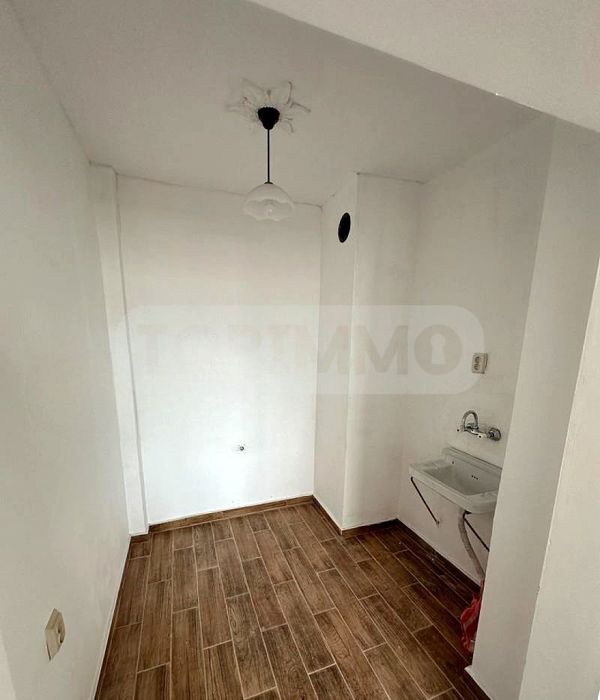 Продава се Тристаен апартамент в Варна, Цветен квартал - 85 кв.м за 1705 €/кв.м - Снимка #5