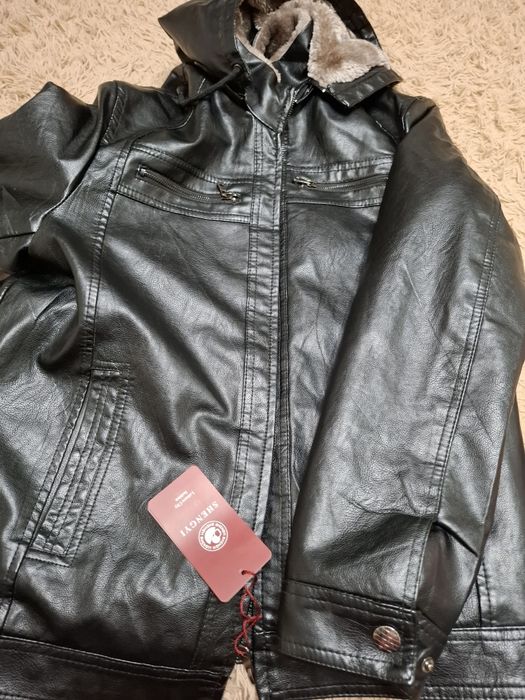 Продам 2 новые куртки 48 и 50 размера.