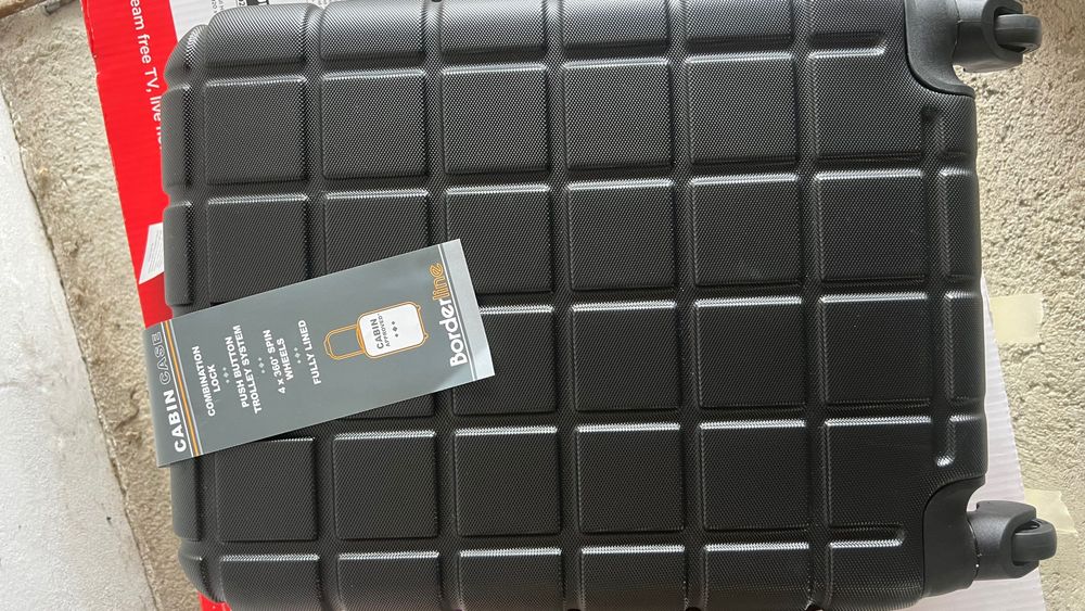 куфар Border Line и It