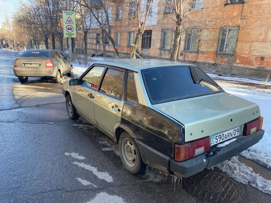 Продам ваз 21099 машина авто
