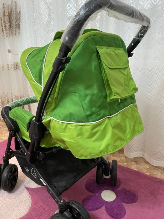 Коляска новая, не пользовались