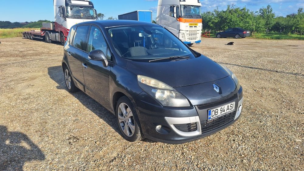 RENAULT Scenic