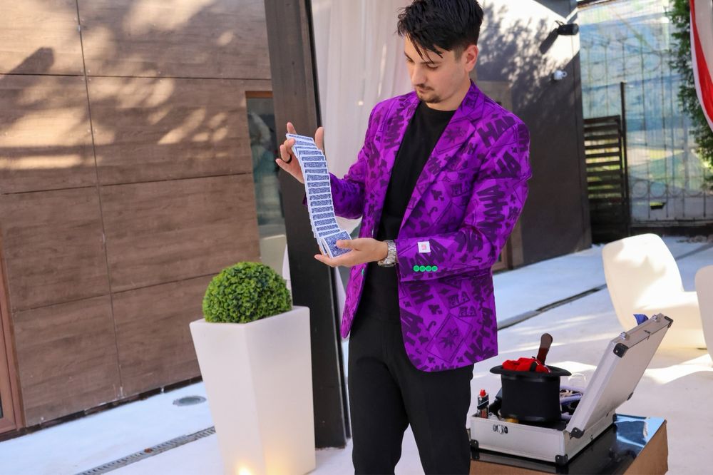 Magician petreceri copii 350 de lei