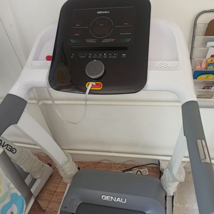 Беговая дорожка genau