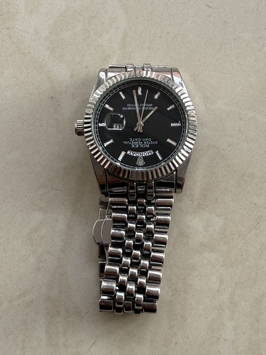 продам ROLEX monday