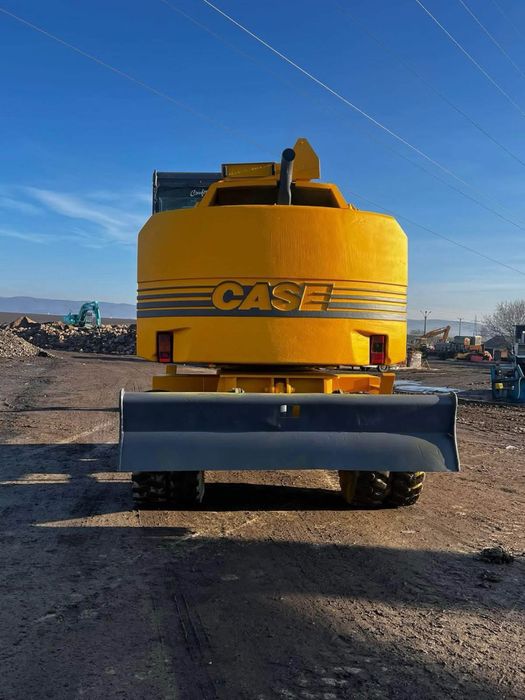 Excavator CASE 19,3t pe roti,  cu 6000 ore SCHIMB CU AUTO SAU 7-9 tone