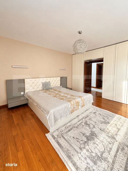 Apartament 3 camere, 116 mp, curte si parcare