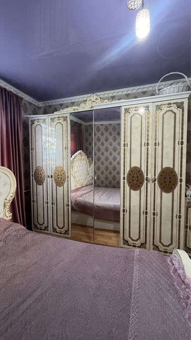 Спальный гарнитур