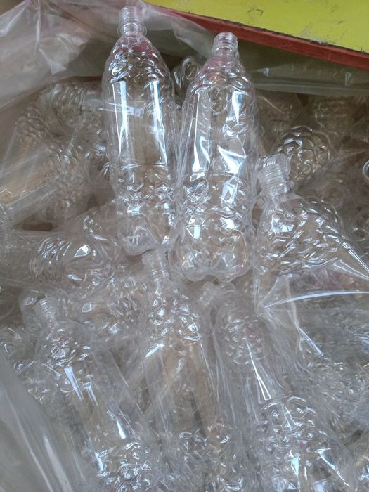 Бутылки, баклажки