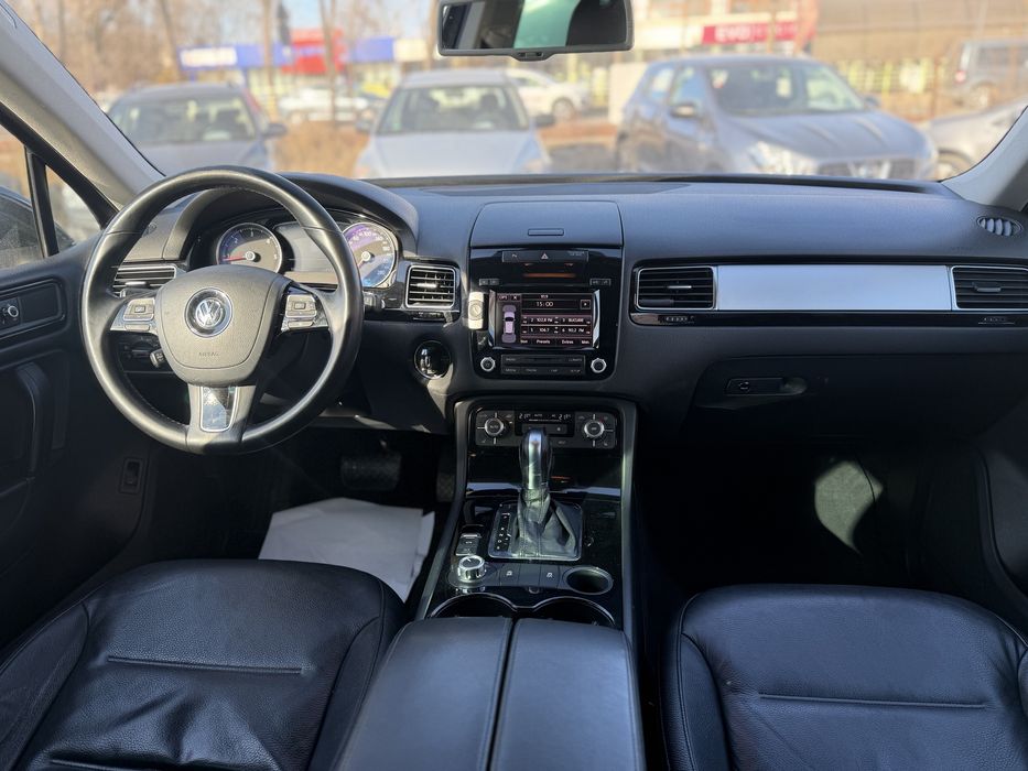 VW Touareg 3.0tdi 4x4 automat, istoric la zi, km reali, fiscal!