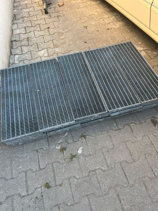 Trepte zincate galvanizate