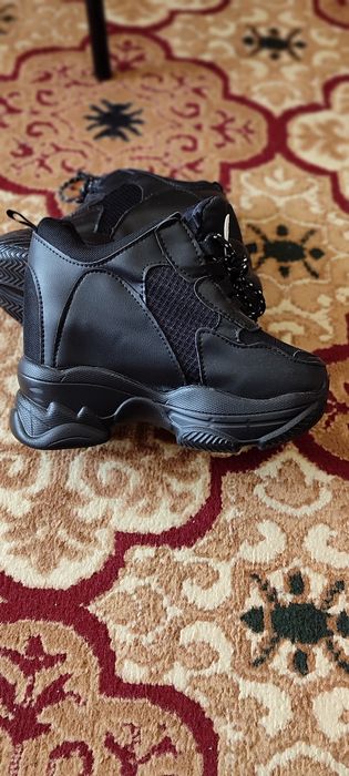 Кроссовки платформе