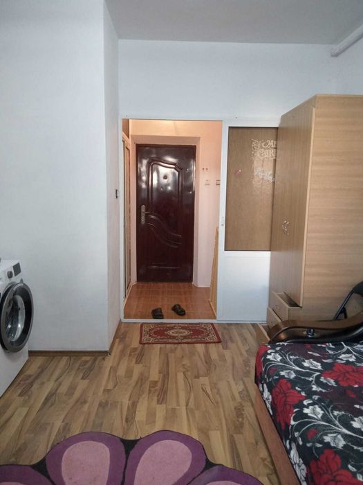 Garsoniera de inchiriat in spate la Shopping City Galati/ intrarea Carrefour