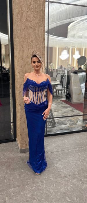 Vând rochie cu corset albastra